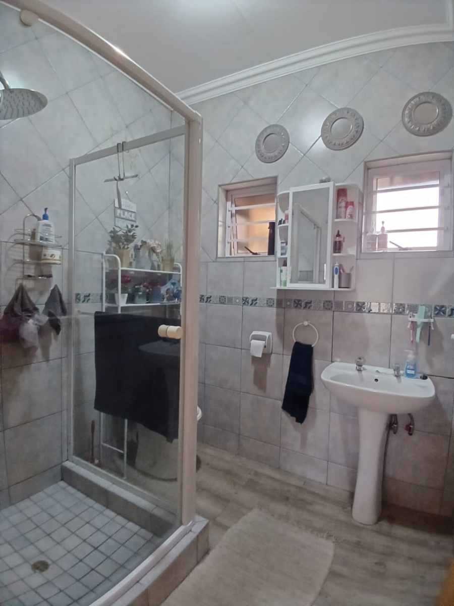 5 Bedroom Property for Sale in Sasolburg Ext 23 Free State